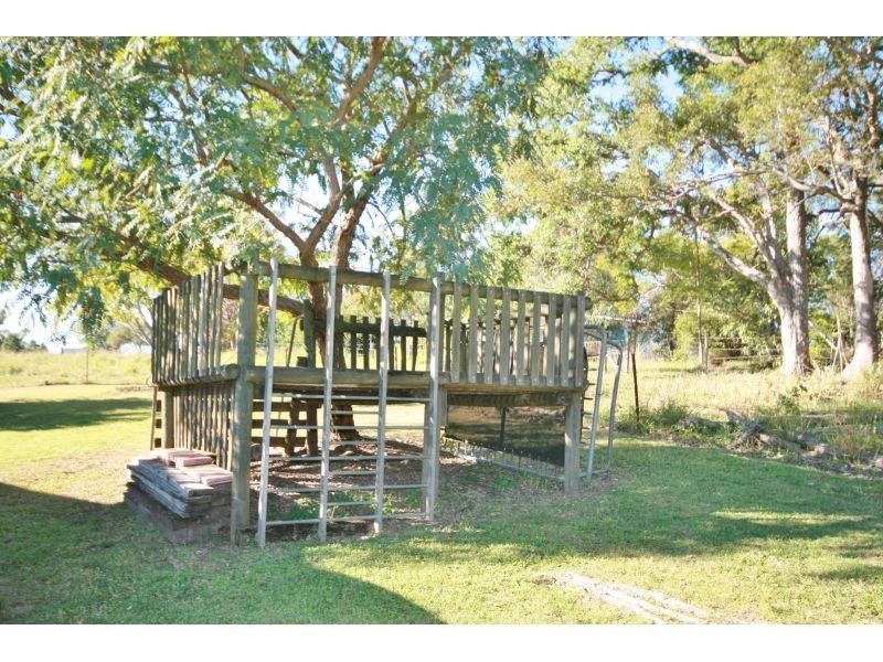 33 Lagoon Pocket Road, Long Flat QLD 4570