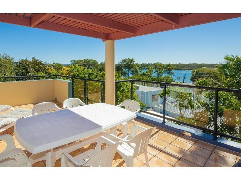 24 & 25/9 Albert Street, Noosaville QLD 4566