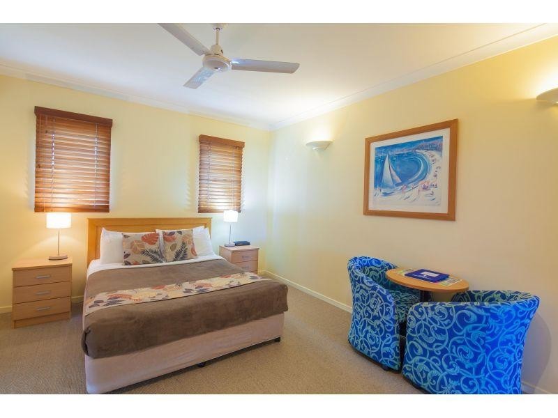 24 & 25/9 Albert Street, Noosaville QLD 4566