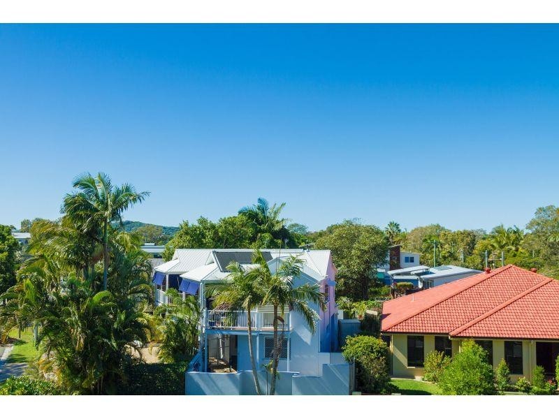 24 & 25/9 Albert Street, Noosaville QLD 4566