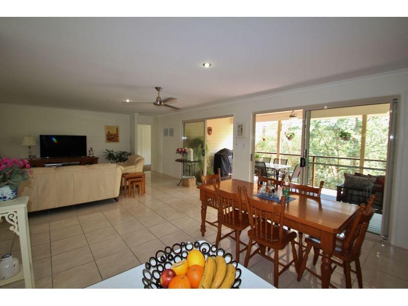 10 Jasmine Avenue, Southside QLD 4570