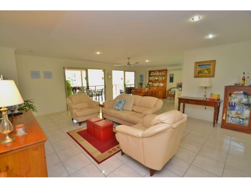 10 Jasmine Avenue, Southside QLD 4570