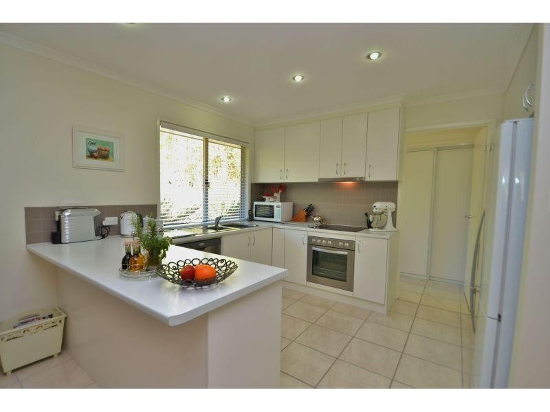 10 Jasmine Avenue, Southside QLD 4570