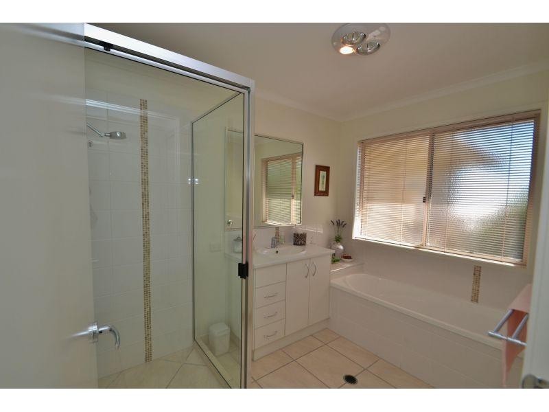 10 Jasmine Avenue, Southside QLD 4570