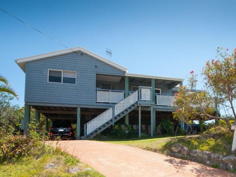 2 Orient Drive, Sunrise Beach QLD 4567