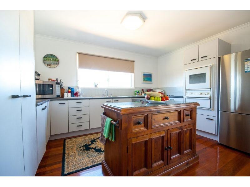 2 Orient Drive, Sunrise Beach QLD 4567