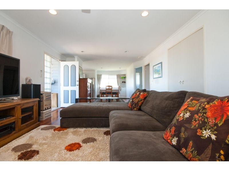 2 Orient Drive, Sunrise Beach QLD 4567