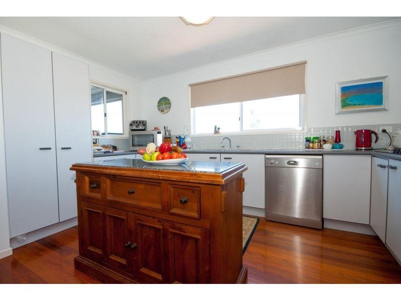 2 Orient Drive, Sunrise Beach QLD 4567