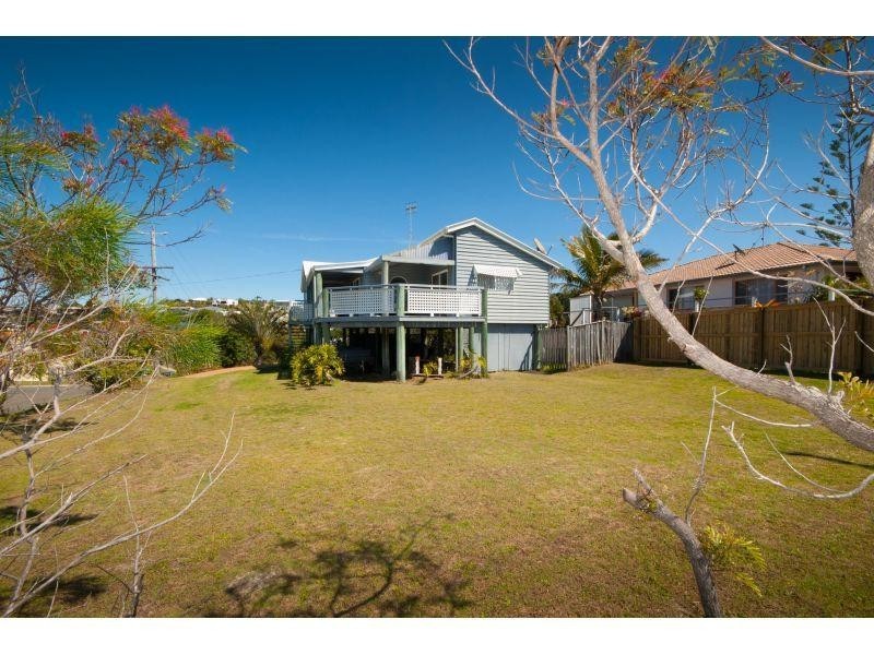 2 Orient Drive, Sunrise Beach QLD 4567