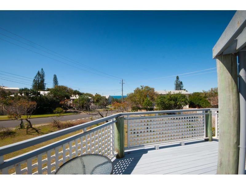 2 Orient Drive, Sunrise Beach QLD 4567