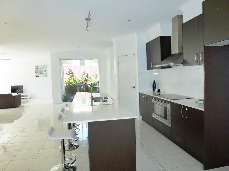 33 Jacksonia Place, Noosaville QLD 4566