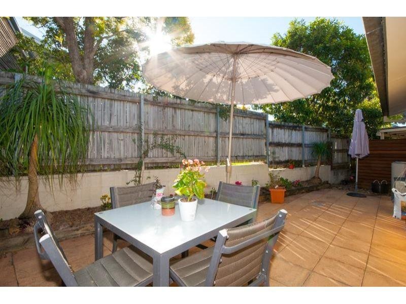 2 / 35 Toolar Street, Tewantin QLD 4565