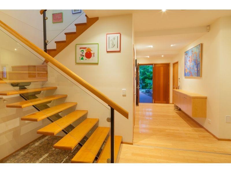 27 Creek Road, Noosaville QLD 4566