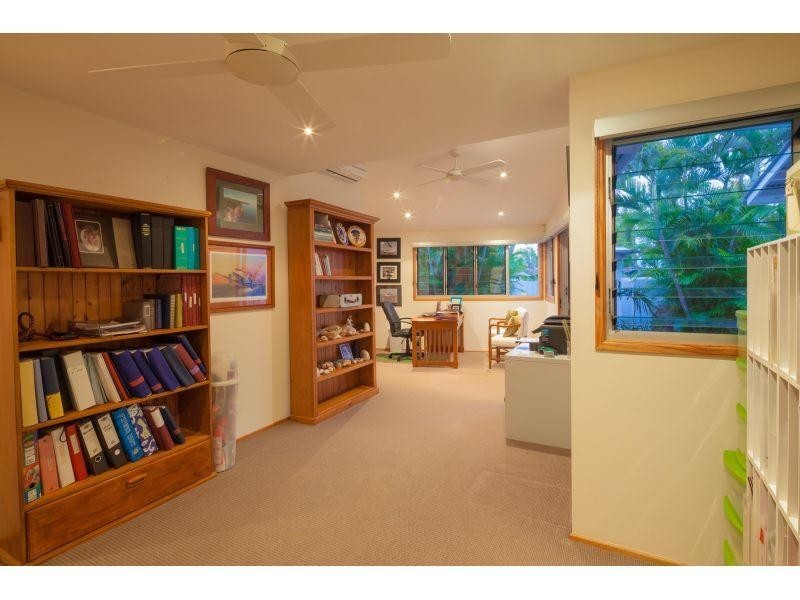 27 Creek Road, Noosaville QLD 4566