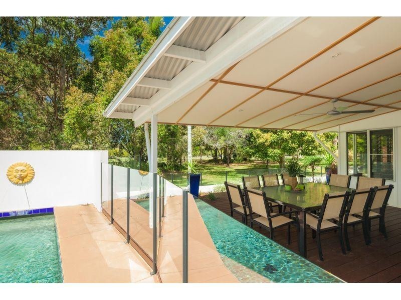 27 Creek Road, Noosaville QLD 4566