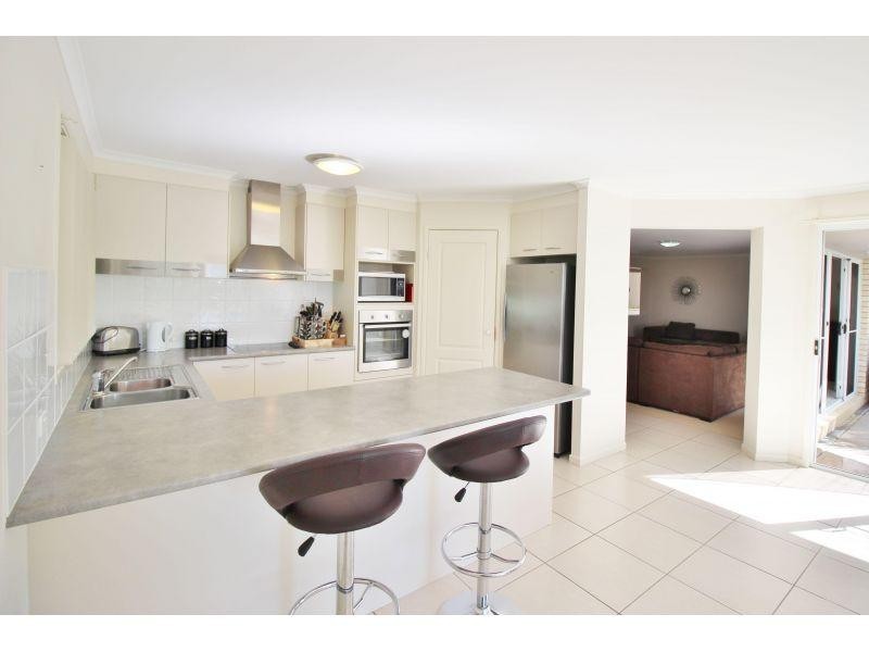 39 Julienne Street, Southside QLD 4570