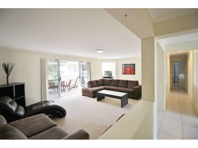 39 Julienne Street, Southside QLD 4570