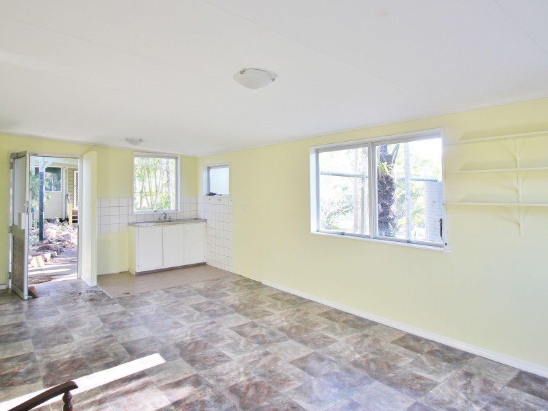 98 Bill James Road, Chatsworth QLD 4570