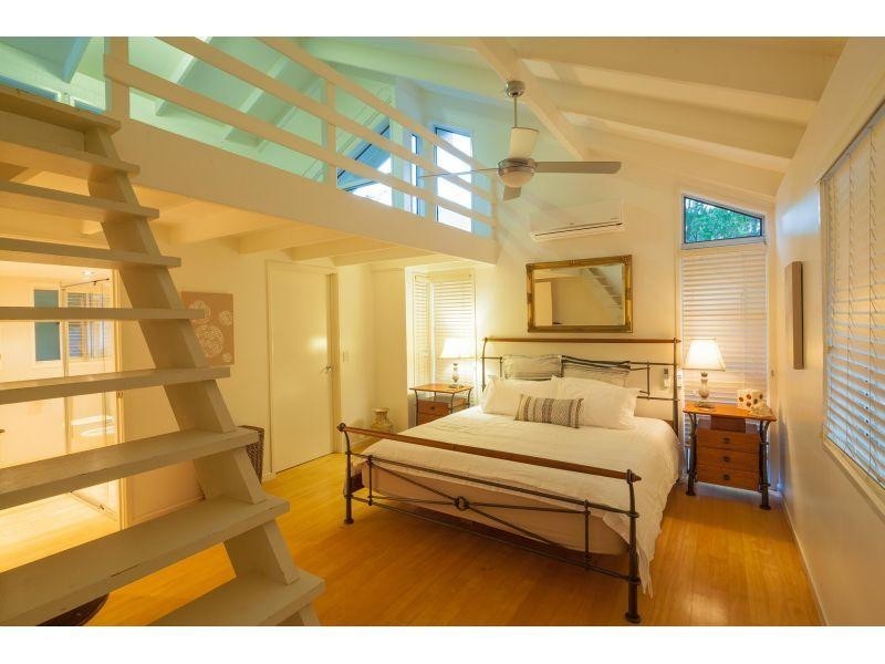 6 Moonare Crescent, Noosa Heads QLD 4567