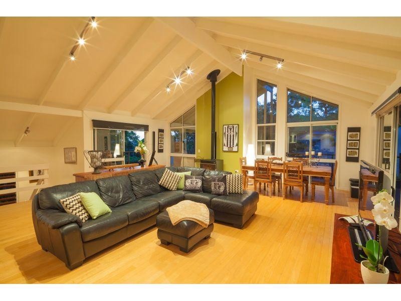 6 Moonare Crescent, Noosa Heads QLD 4567