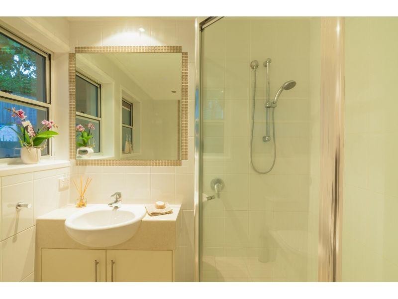 6 Moonare Crescent, Noosa Heads QLD 4567