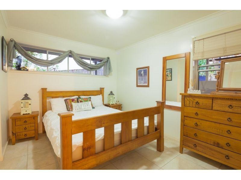 6 Moonare Crescent, Noosa Heads QLD 4567