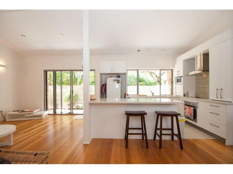 1/8 Woorookool Place, Noosaville QLD 4566
