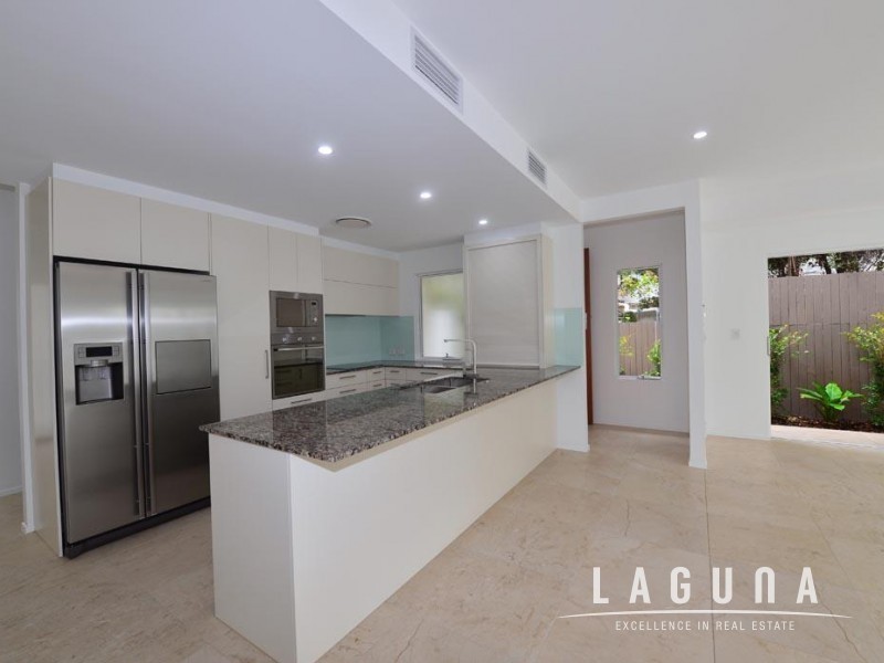 1/33 Edward Street, Noosaville QLD 4566