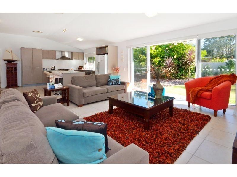 7 Laguna St, Boreen Point QLD 4565