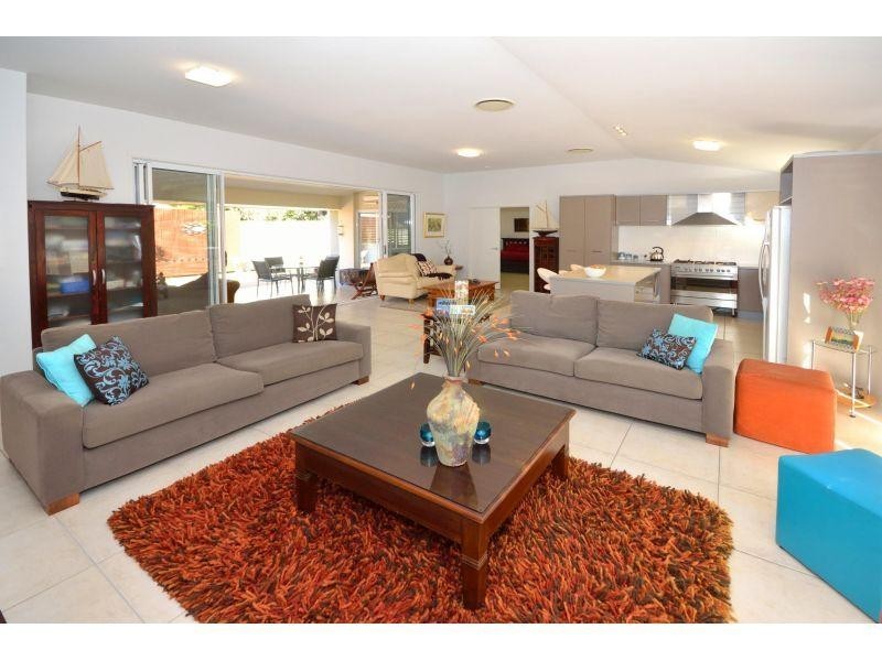 7 Laguna St, Boreen Point QLD 4565