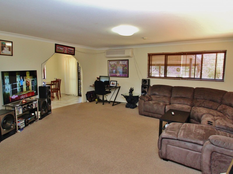 5 Cox Road, Southside QLD 4570