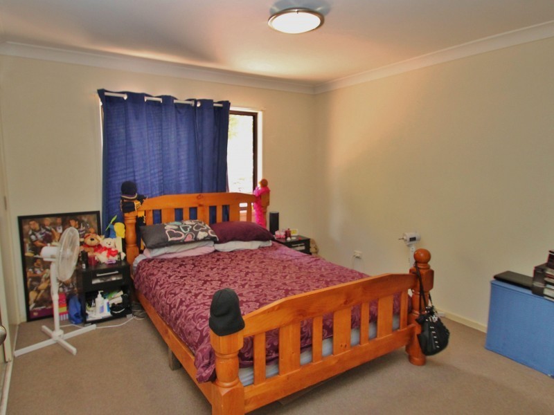 5 Cox Road, Southside QLD 4570