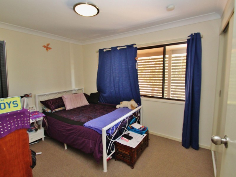 5 Cox Road, Southside QLD 4570