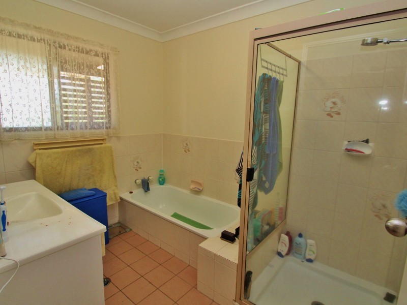 5 Cox Road, Southside QLD 4570