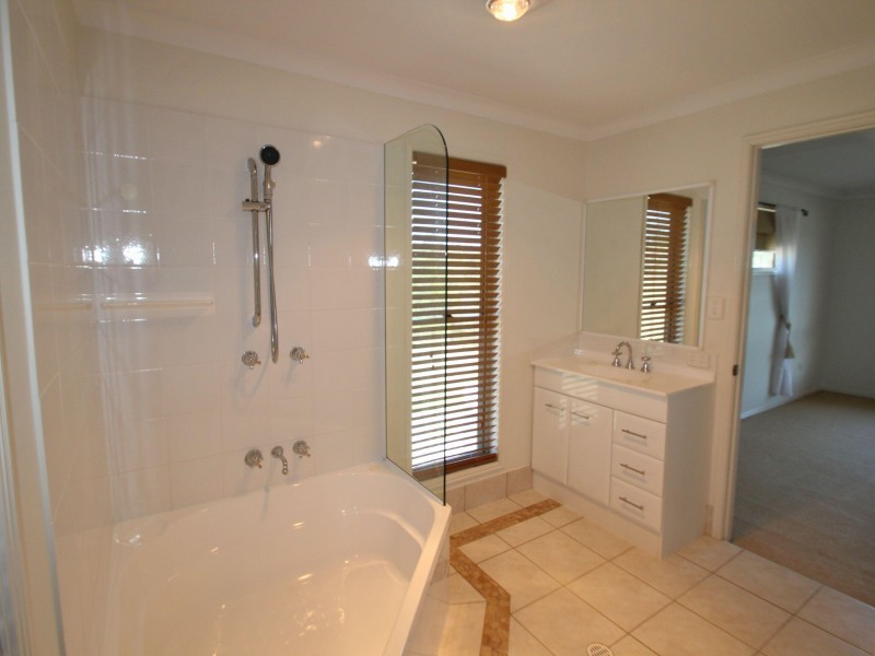 10 Forest Ridge Drive, Tamaree QLD 4570