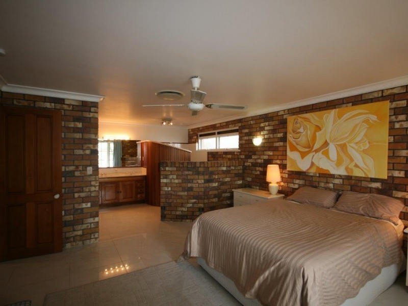 16 Esplanade, Tin Can Bay QLD 4580