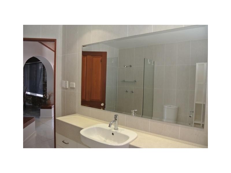 16 Esplanade, Tin Can Bay QLD 4580