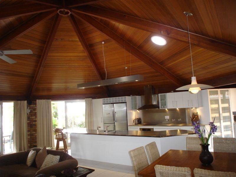 16 Esplanade, Tin Can Bay QLD 4580