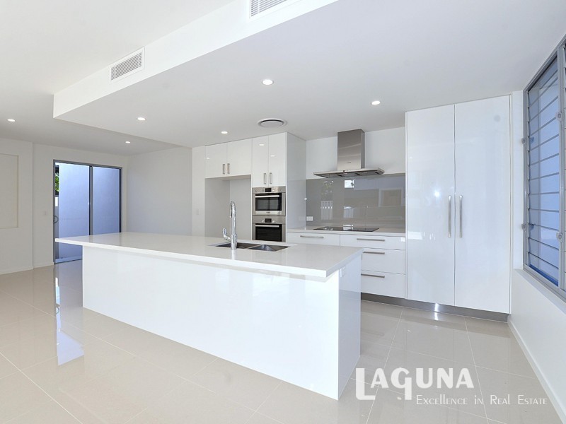 41 Elizabeth St, Noosaville QLD 4566