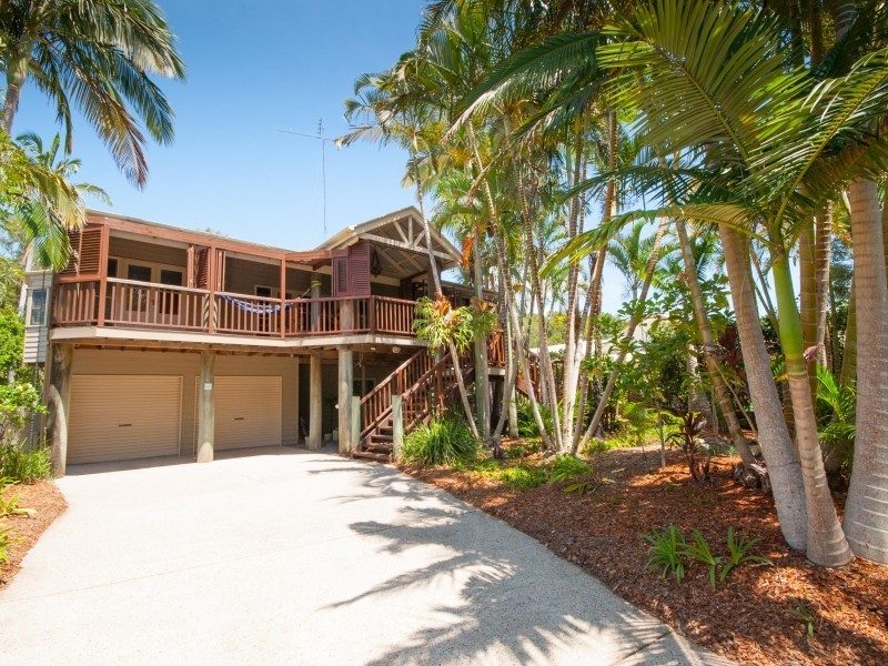 95 Lake Weyba Drive, Noosaville QLD 4566