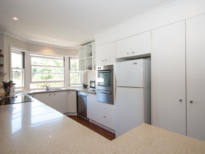 95 Lake Weyba Drive, Noosaville QLD 4566