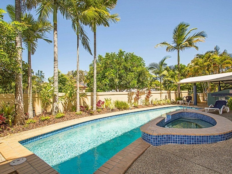 8&9/9 Albert Street, Noosaville QLD 4566