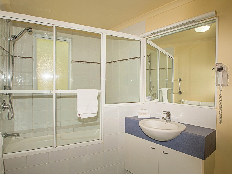 8&9/9 Albert Street, Noosaville QLD 4566