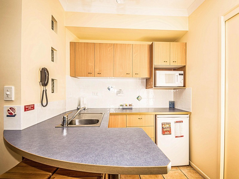 8&9/9 Albert Street, Noosaville QLD 4566