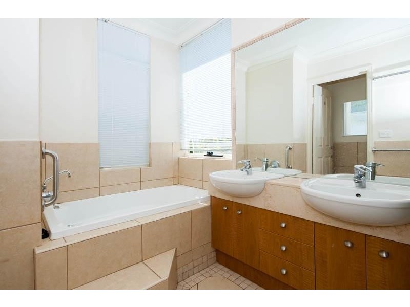 1/59 Elizabeth Street, Noosaville QLD 4566