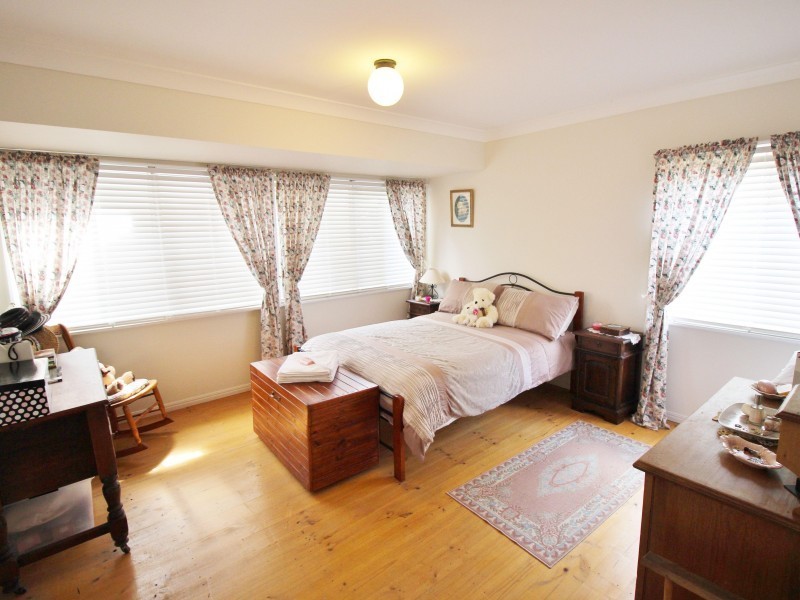 5 Katies Lane, Greens Creek QLD 4570