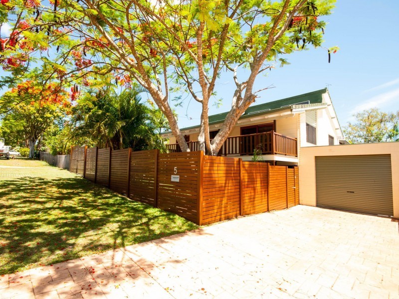 5 Lake View Drive, Tewantin QLD 4565
