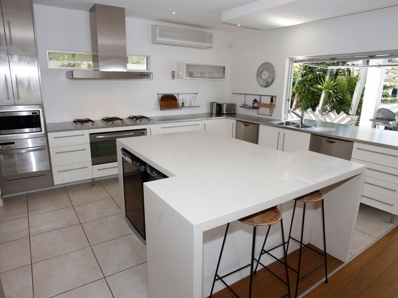 13 Wyuna Drive, Noosa Heads QLD 4567