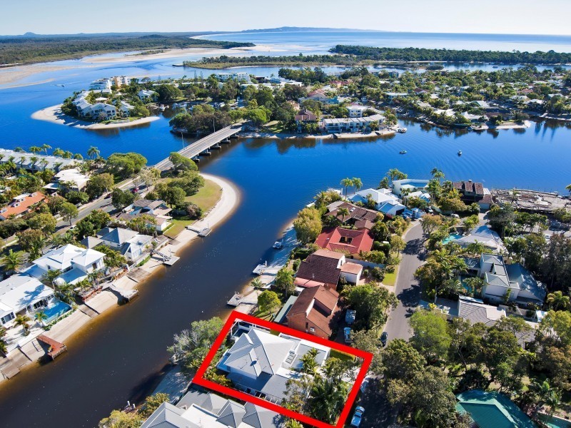 13 Wyuna Drive, Noosa Heads QLD 4567