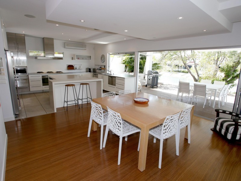 13 Wyuna Drive, Noosa Heads QLD 4567
